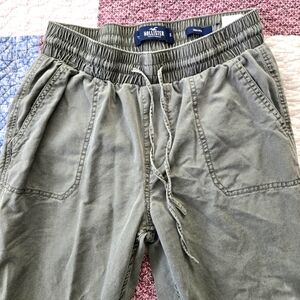 Hollister green joggers super soft size small, high rise